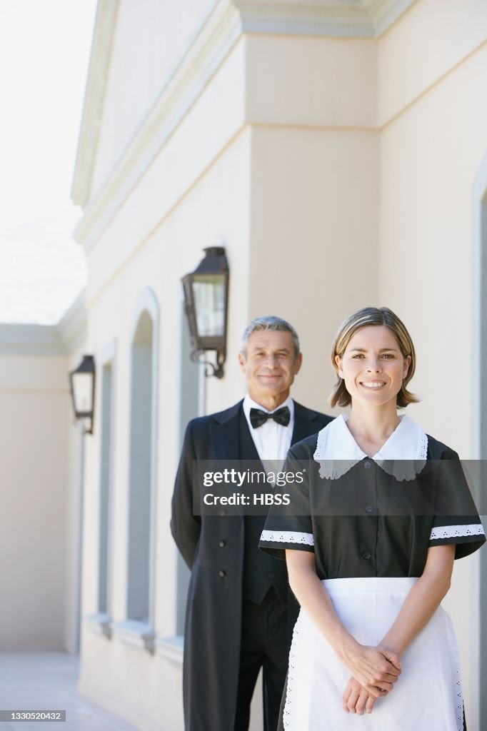 بتلر وخادمات